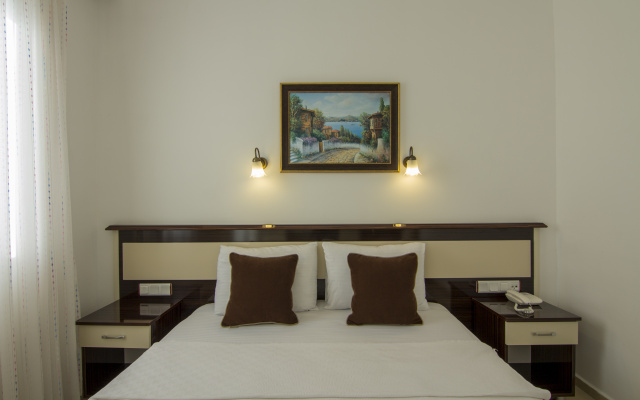 Belcekum Beach Hotel - Image 4
