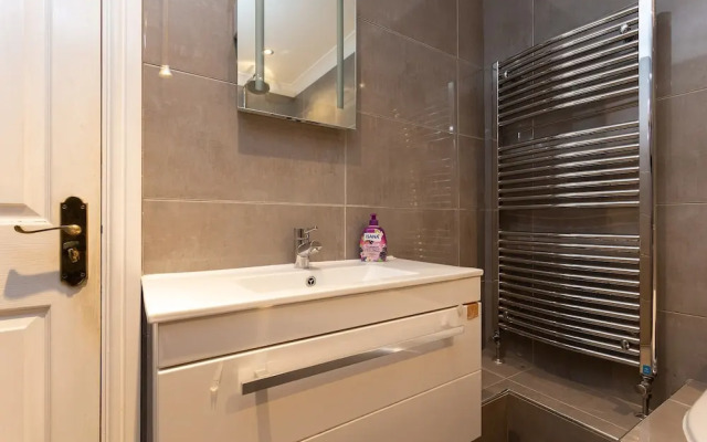 Flat Near Liverpool Street With 2 Bedrooms