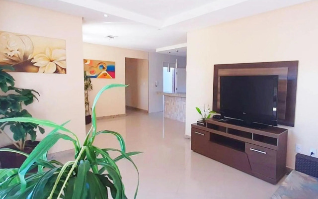 Casa Paraná com 8 quartos acomoda até 40 pessoas