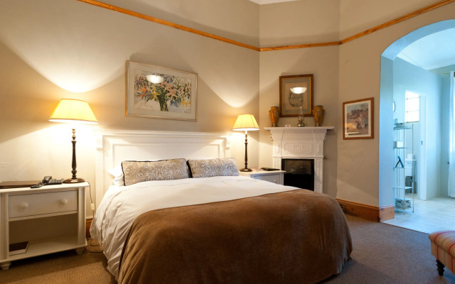 Leeuwenbosch Country House - Amakhala Game Reserve