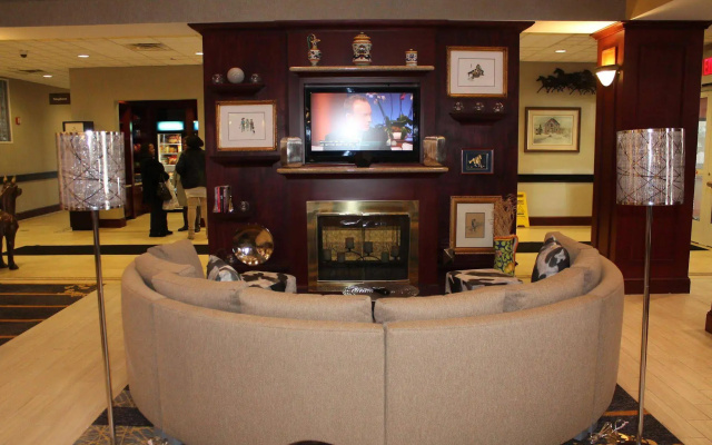 Hampton Inn & Suites Staten Island