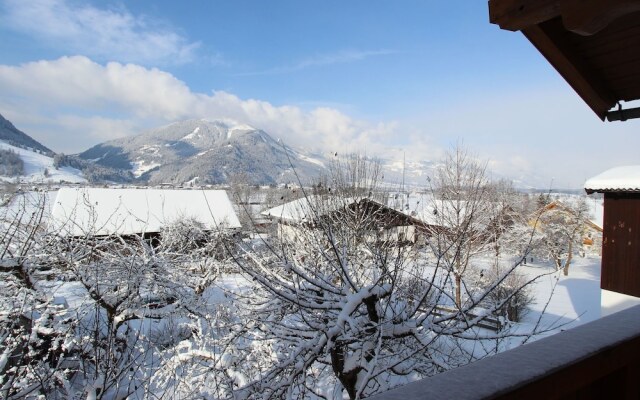 Cozy Holiday Home in Maishofen Near Ski Area