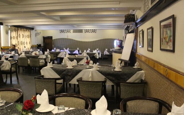 Hotel Mohan Continental