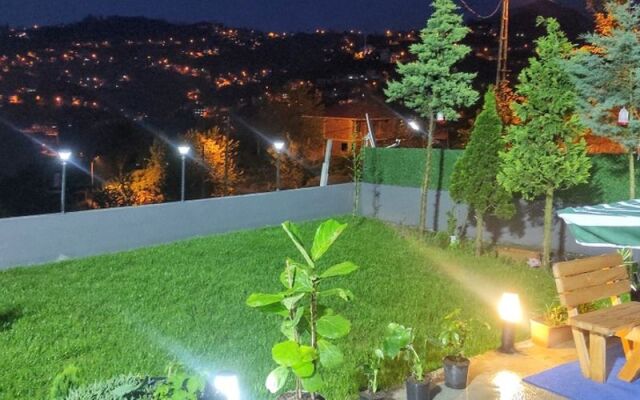 Sama House