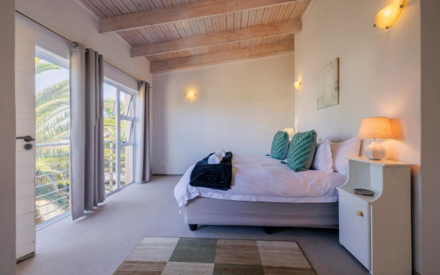 Waterfront Cottage B3