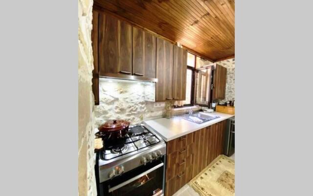 Nikos Traditional House