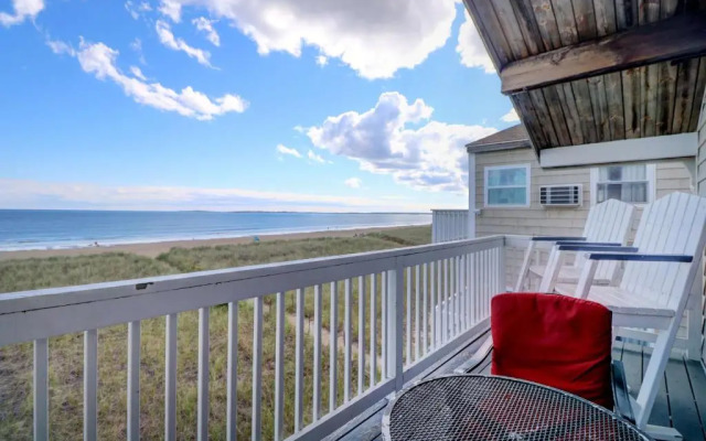 Waves Oceanfront Resort