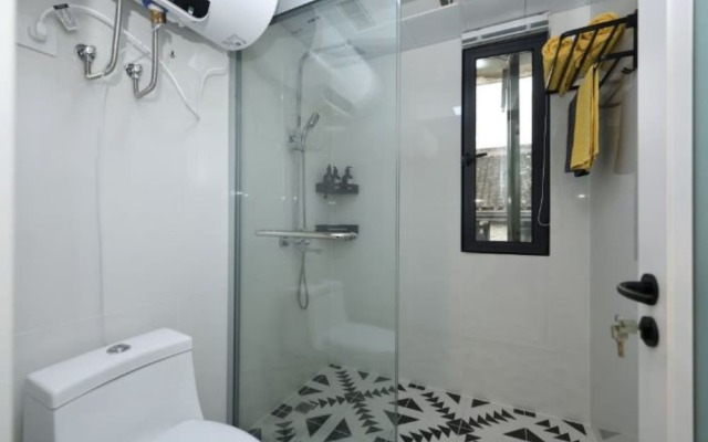 Man Yin Ju Modern Style Apartment