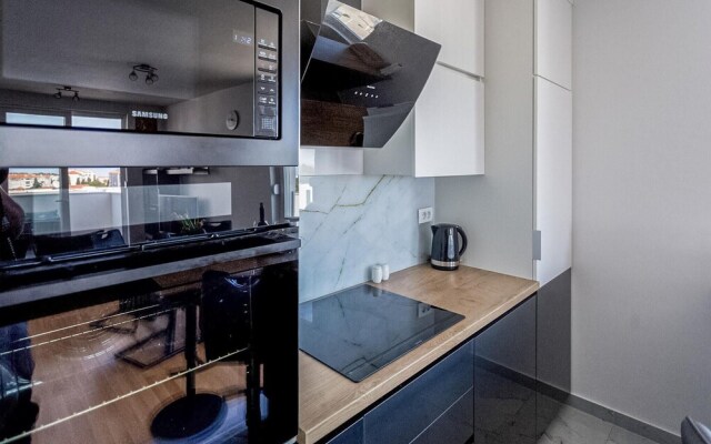 Beautiful Apartment in Zadar With Wifi and 2 Bedrooms