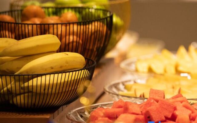 Atour Hotel Kunming South High-speed Railway Station University Town