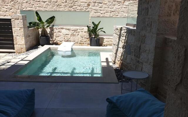 Zefyros Suite , Seafront retreat !