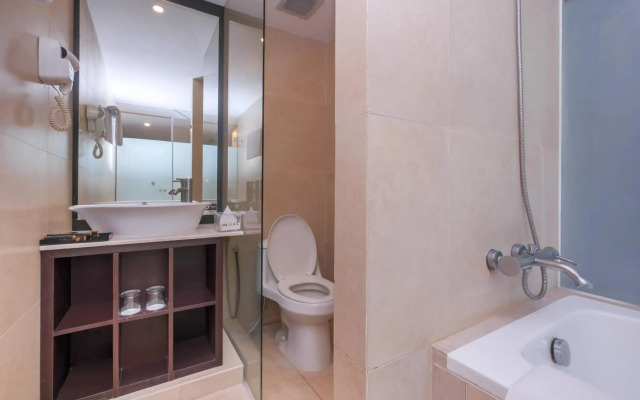 Grand Edge Hotel Semarang
