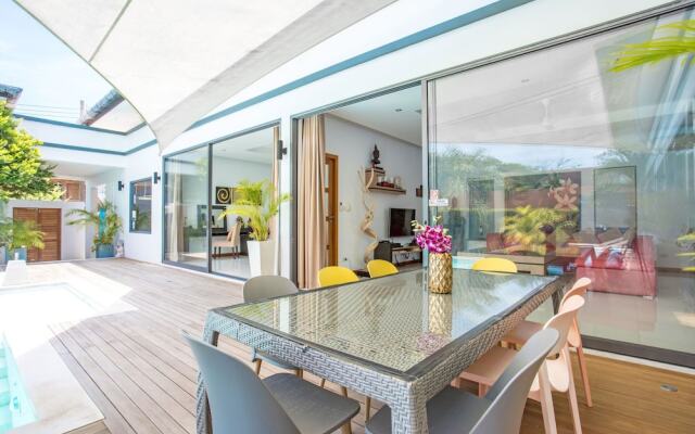 Modern 4BR Pool Villa Virginie Naiharn