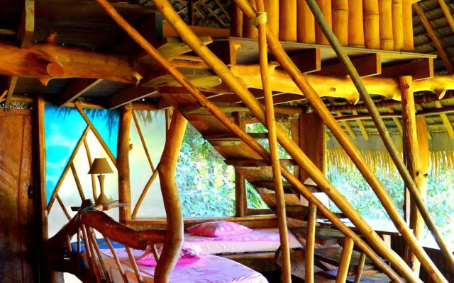 Vanira Lodge