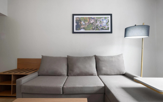 La Quinta Inn & Suites by Wyndham Raleigh Cary