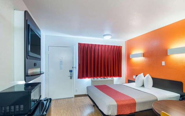 Motel 6 Ardmore, OK