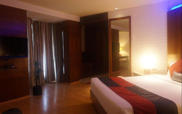 SFO Hotel and Suites