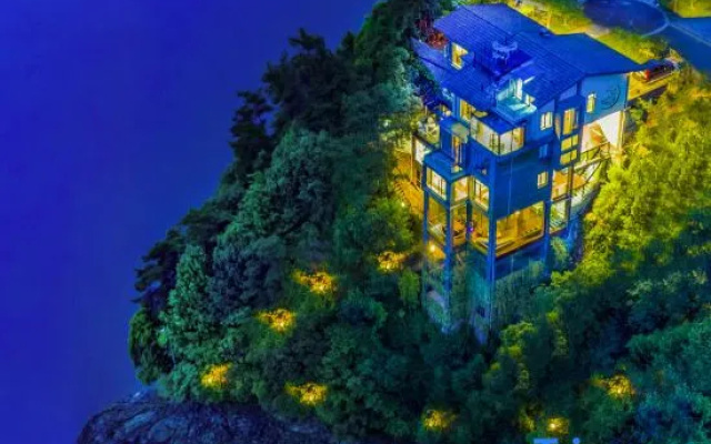 The villa of Thousand Island Lake