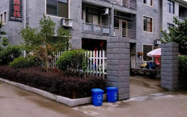 Lixia Inn