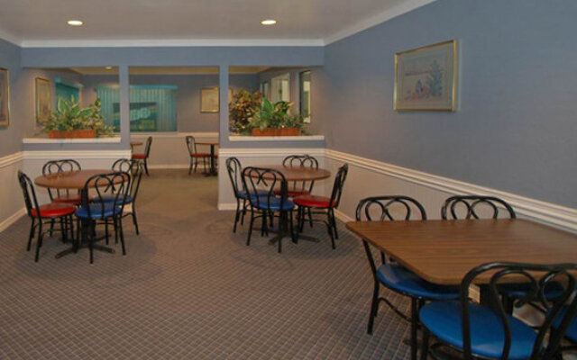 Econo Lodge San Antonio