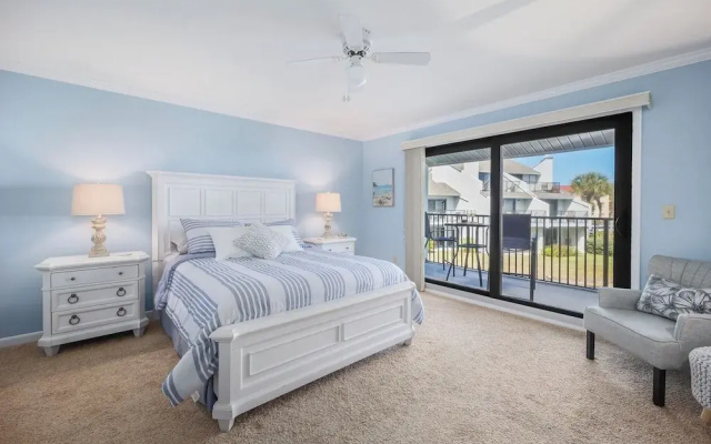Sea Winds 51 by Distinctive Beach Rentals