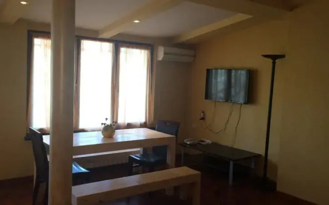 Large loft on Paliashvili Street