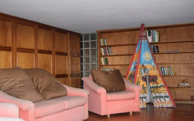 Captivating 6-bed House in Grijó