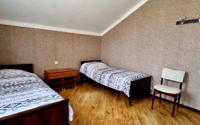 Veli Group guest house near Gelati Monastery
