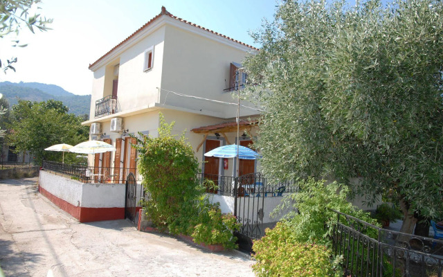Vassilis Studios