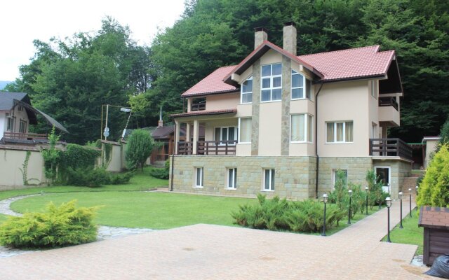 Dom Otdykha Na Krasnoy Polyane Guest House