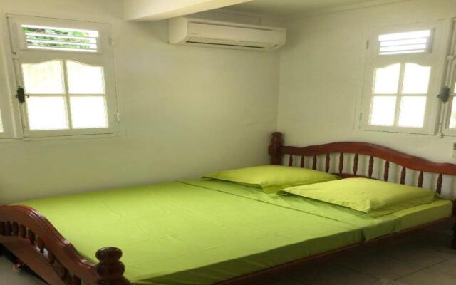 Location D'un Studio (Adults Only)