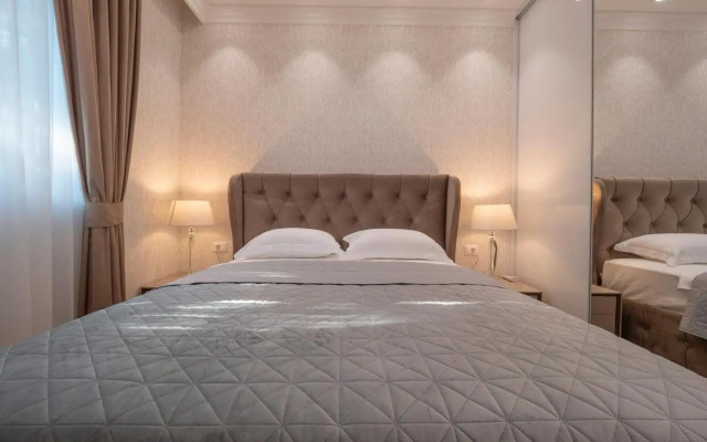 Royal Residence Apartment