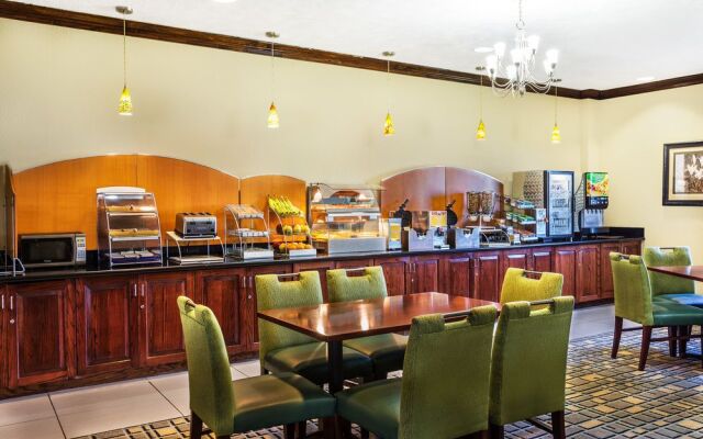 Holiday Inn Express South Boston