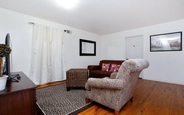 Racpanos Modern Stay on Ocean Avenue