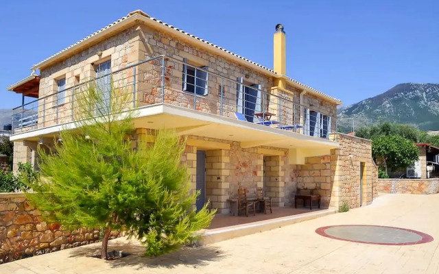 Villa Eleni - Private Pool Retreat Near Kardamili
