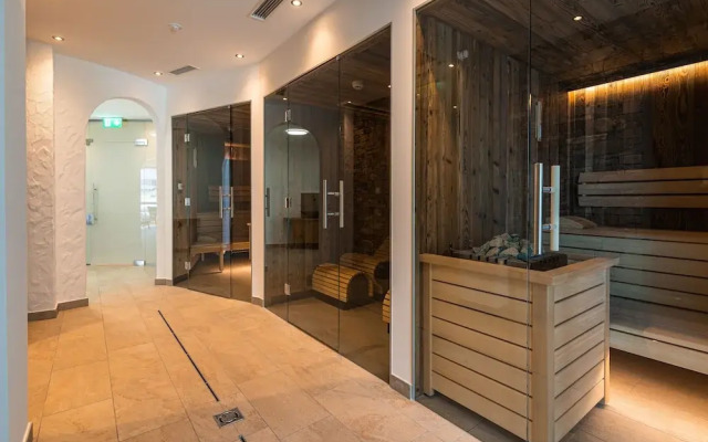 Lakeside-Luxury Apartments