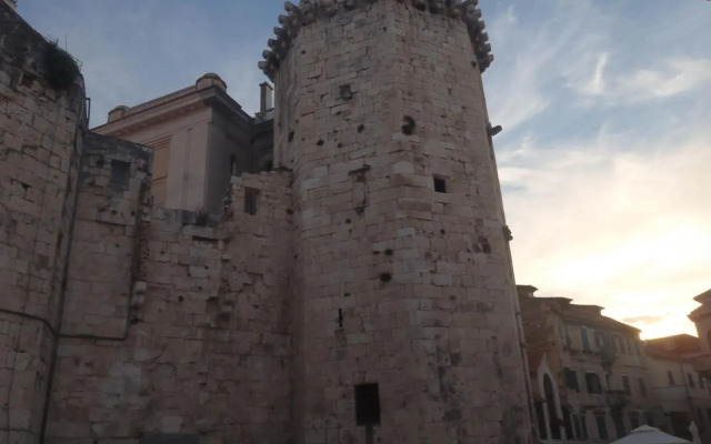 Turkish Tower Apartment