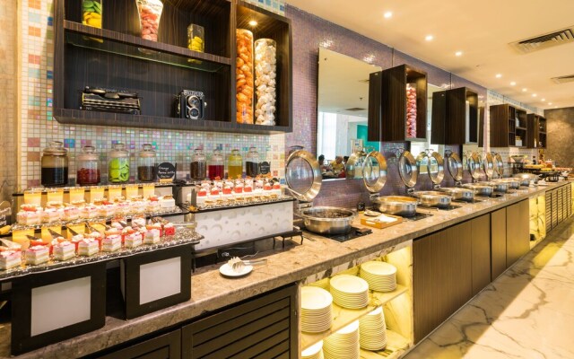 Grand Hometel Malad