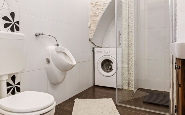 Quaint Mansion in Bednja With Sauna