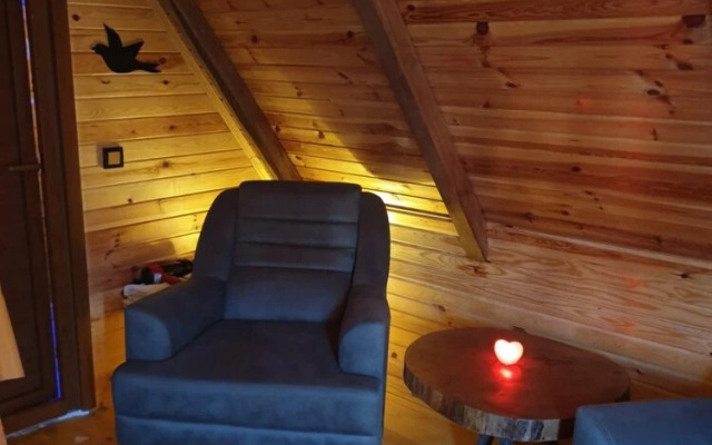 Bungalow With Shared Garden Near Beach in Cinarcik