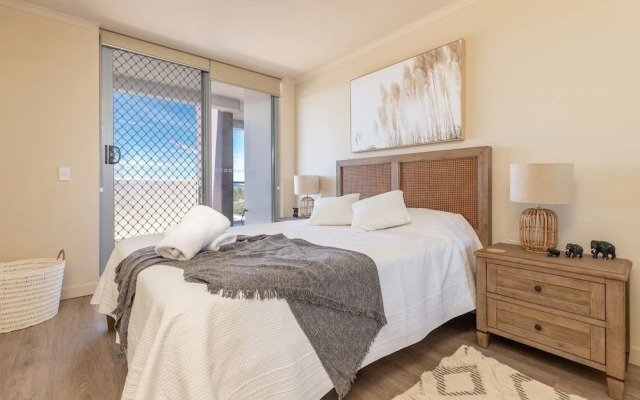 The Crest Penthouse 902