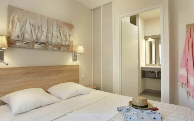 Beautiful apartment with balcony or terrace, near the beach