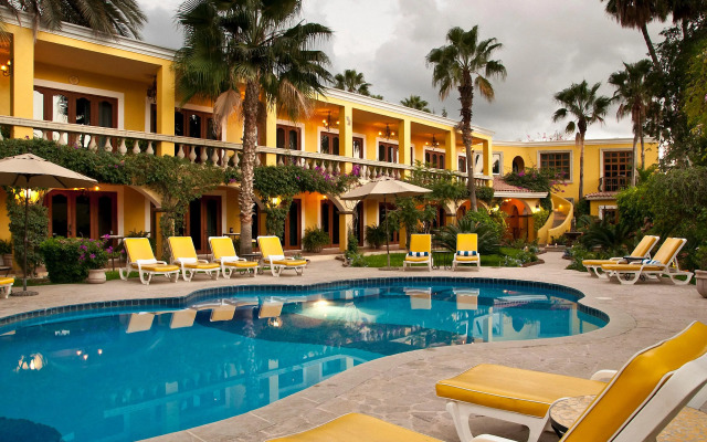 El Encanto Inn