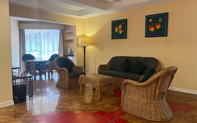 Coco Grande Hotel