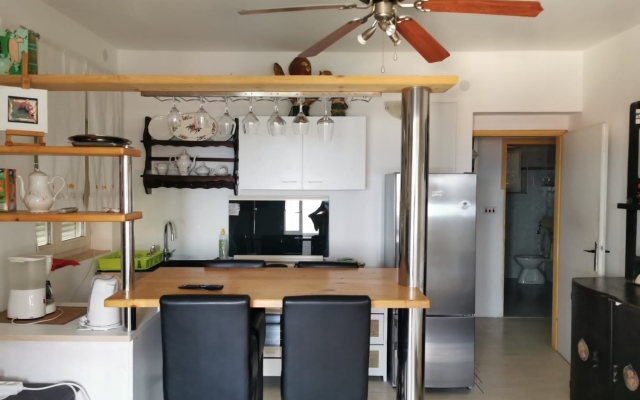 Apartment Renko - 100 m from the sea : A1 Omis, Riviera Omis