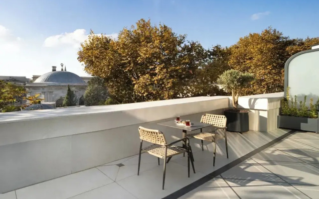 Bentley Hotel Old City