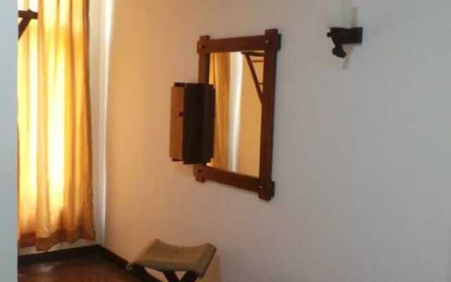 Hotel Elaine
