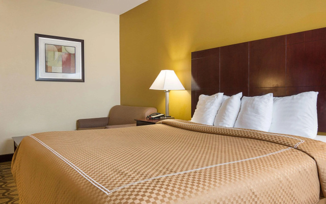 Rodeway Inn & Suites