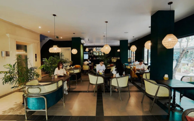 The Bloom Classic - Hotel and Bistro