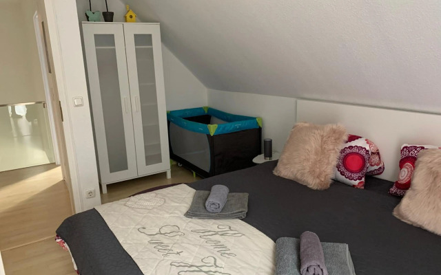 Pool & Lake Holiday Home